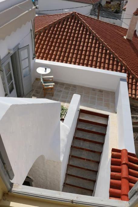 Christina'S Stone House Apartment Hydra  Exterior foto
