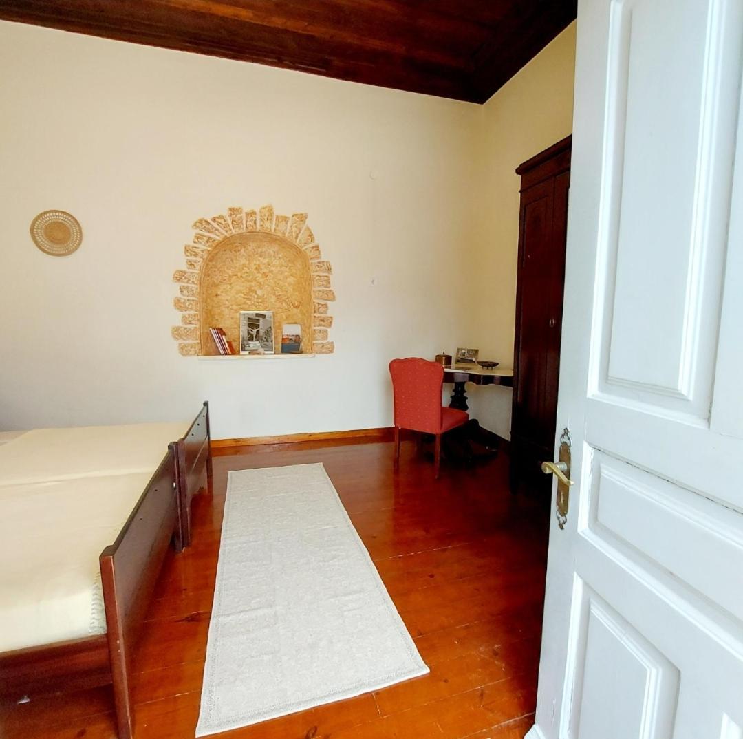 Christina'S Stone House Apartment Hydra  Exterior foto